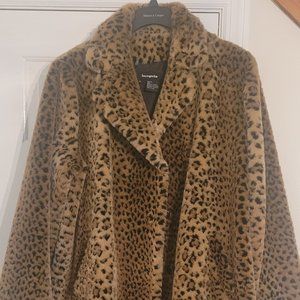 Ladies Faux Leopard winter coat